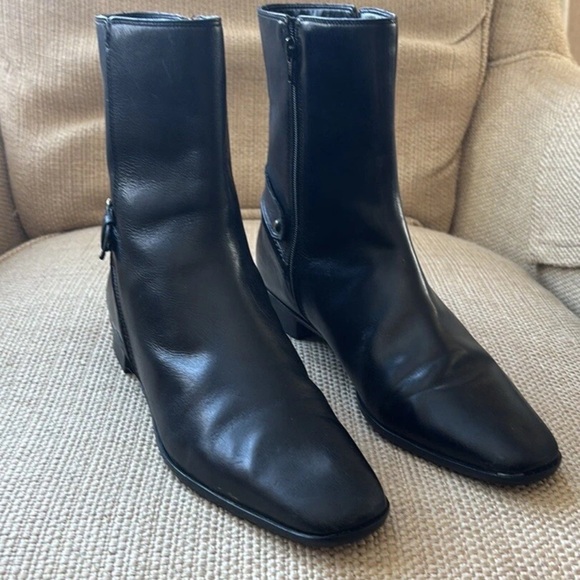 UNISA for Talbots Black Leather Women's Ankle Boots Made in Brazil 8B EXC COND - Picture 1 of 6